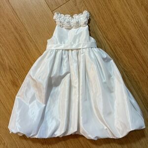David's Bridal Flower Girl Dress Kids Size 3 ivory white Satin Bubble Hem